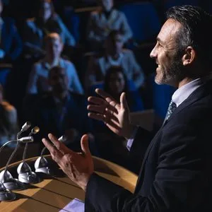 Speaker Talent Lab — ponente en una conferencia